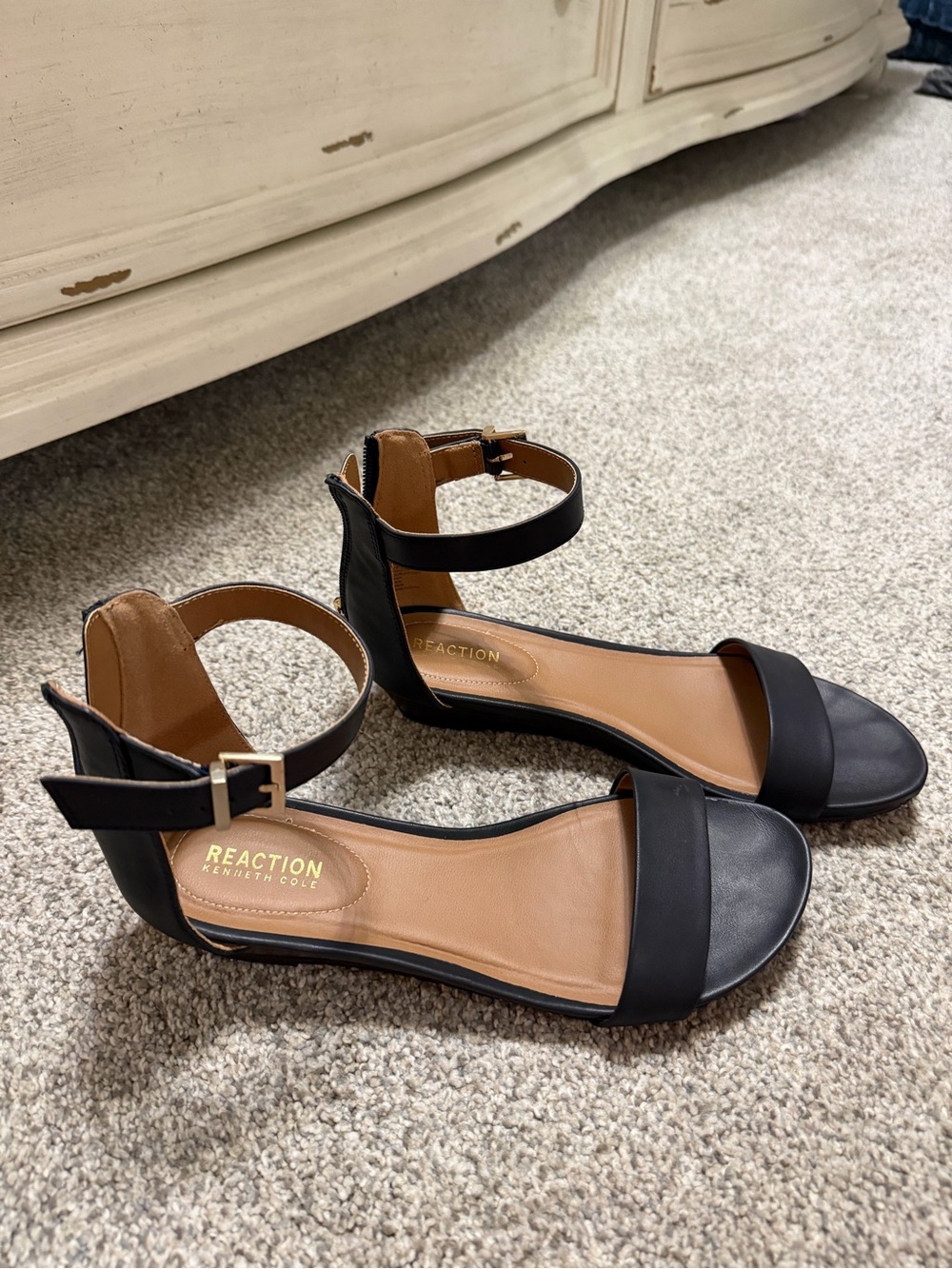 Kenneth Cole Reaction Black Ankle-Strap Open-Toe Sandals